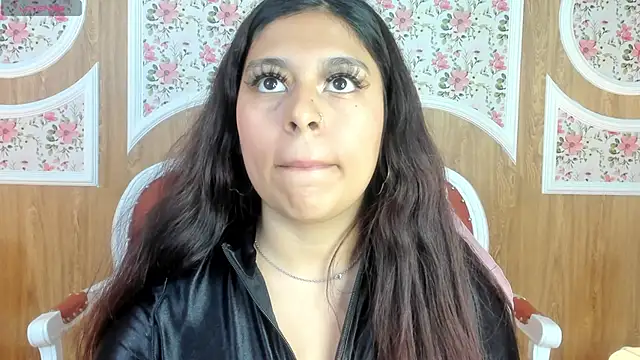 Snapshot of KonnyDesire chatting on 10/01/25, 12:33 KonnyDesire online show from 10/01/25, 12:33