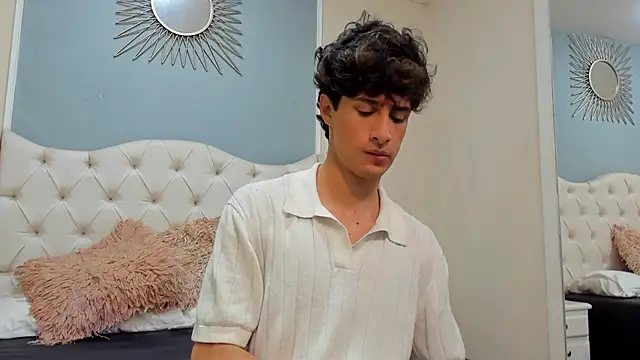 Xam Collen online show from 11/25/25, 03:34