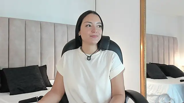 Megan-8 online show from 04/07/26, 11:21