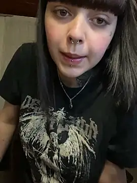 Snapshot of ravenadark chatting on 09/24/25, 11:30 ravenadark online show from 09/24/25, 11:30