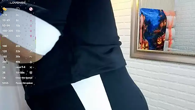 sofiagutierrez   online show from 10/13/25, 03:56