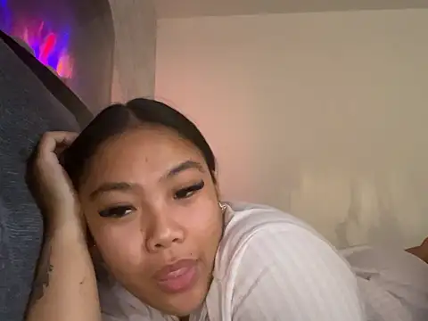 Snapshot of MissCherryyxox chatting on 09/18/25, 08:16 MissCherryyxox online show from 09/18/25, 08:16