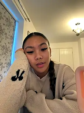 Snapshot of MissCherryyxox chatting on 09/24/25, 05:27 MissCherryyxox online show from 09/24/25, 05:27