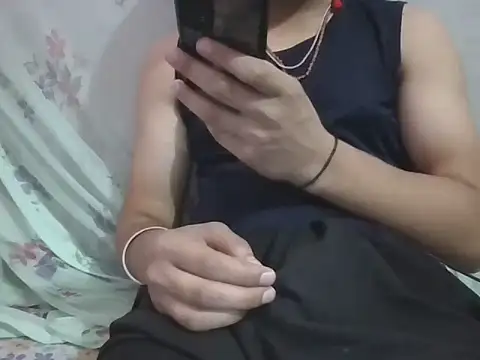 hornyboy4321q online show from 11/19/25, 05:07