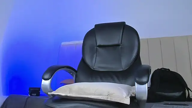 denis munera online show from 06/17/26, 03:57