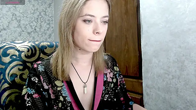 Snapshot of Kate__Loves chatting on 01/11/26, 07:30 Kate Loves online show from 01/11/26, 07:30