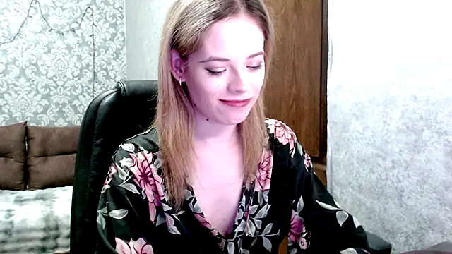 Snapshot of Kate__Loves chatting on 07/09/26, 07:40 Kate Loves online show from 07/09/26, 07:40