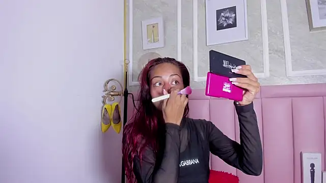 Snapshot of HoollyHendrix chatting on 01/10/26, 12:51 HoollyHendrix online show from 01/10/26, 12:51