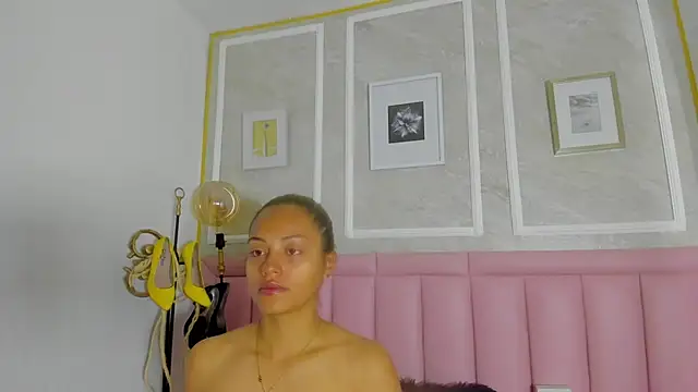 Snapshot of HoollyHendrix chatting on 02/24/26, 09:13 HoollyHendrix online show from 02/24/26, 09:13