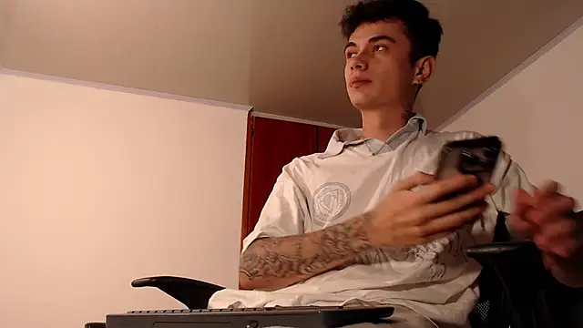 Snapshot of jaico_santos chatting on 01/06/26, 11:07 jaico santos online show from 01/06/26, 11:07