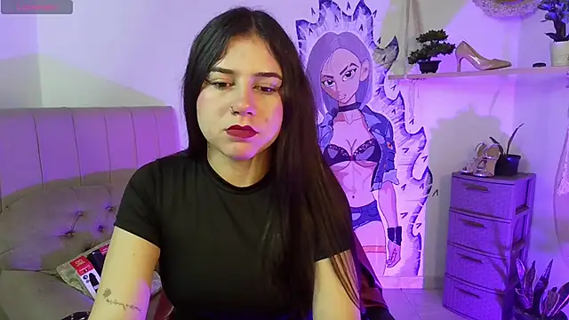 Snapshot of ilayra_smith chatting on 10/20/25, 10:43 ilayra smith online show from 10/20/25, 10:43