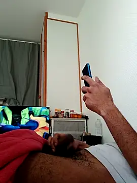 Snapshot of Mikaaa97 chatting on 11/05/25, 12:49 Mikaaa97 online show from 11/05/25, 12:49