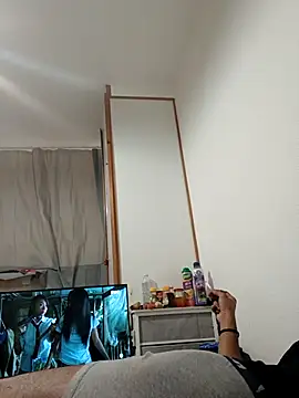 Snapshot of Mikaaa97 chatting on 11/06/25, 01:06 Mikaaa97 online show from 11/06/25, 01:06