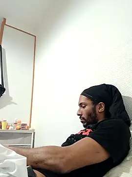 Snapshot of Mikaaa97 chatting on 12/16/25, 06:51 Mikaaa97 online show from 12/16/25, 06:51