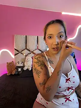 Isa klein online show from 07/16/26, 03:56