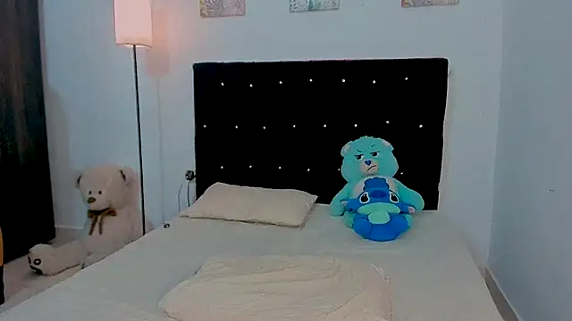 Zacktorres  online show from 10/26/25, 10:04