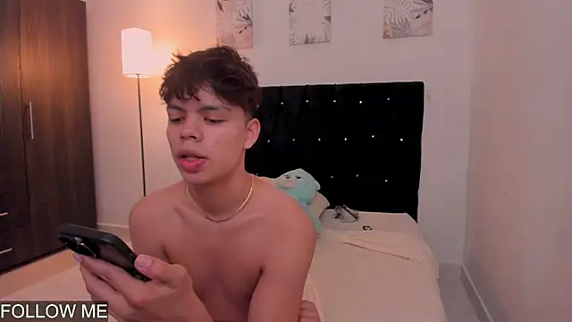 Zacktorres  online show from 11/13/25, 09:47