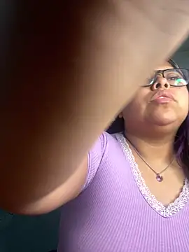 Snapshot of Lunarebelde chatting on 12/16/25, 10:20 Lunarebelde online show from 12/16/25, 10:20