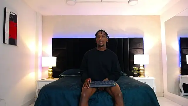 Snapshot of SkylerBigxxx chatting on 07/23/26, 04:21 SkylerBigxxx online show from 07/23/26, 04:21