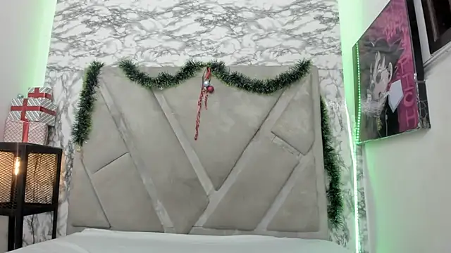 Logan Jhonson online show from 12/20/25, 03:13