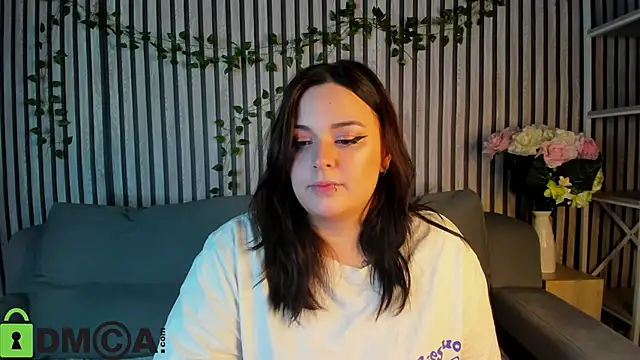 Snapshot of Mia_R0ss chatting on 10/27/25, 01:09 Mia R0ss online show from 10/27/25, 01:09