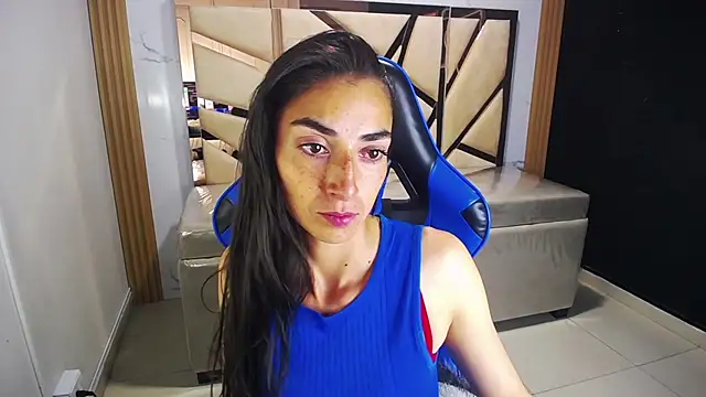 Snapshot of Maily_a_ chatting on 01/17/26, 03:00 Maily a online show from 01/17/26, 03:00