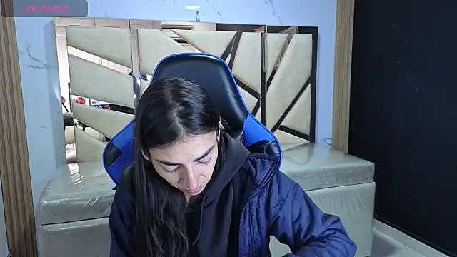 Snapshot of Maily_a_ chatting on 02/10/26, 03:10 Maily a online show from 02/10/26, 03:10