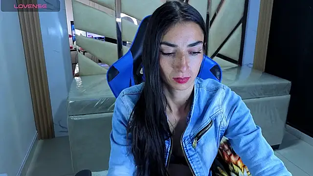 Snapshot of Maily_a_ chatting on 02/22/26, 03:07 Maily a online show from 02/22/26, 03:07