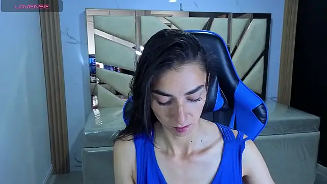 Snapshot of Maily_a_ chatting on 03/01/26, 12:40 Maily a online show from 03/01/26, 12:40