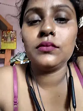 Snapshot of Jasmine_Januja chatting on 05/15/26, 05:47 Jasmine Januja online show from 05/15/26, 05:47