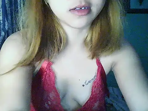 Snapshot of AsianKelly69 chatting on 10/10/25, 04:22 AsianKelly69 online show from 10/10/25, 04:22