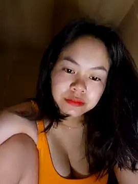 Snapshot of CicumBae chatting on 09/17/25, 10:33 CicumBae online show from 09/17/25, 10:33