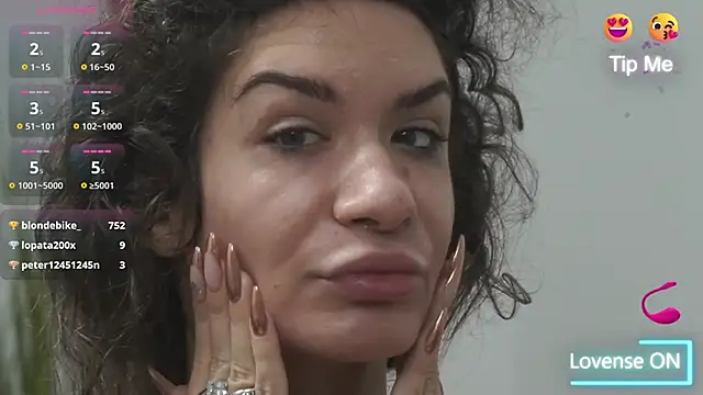 Snapshot of adisson_fox chatting on 12/03/25, 07:16 adisson fox online show from 12/03/25, 07:16