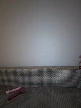 Snapshot of MissOyee chatting on 10/15/25, 06:19 MissOyee online show from 10/15/25, 06:19