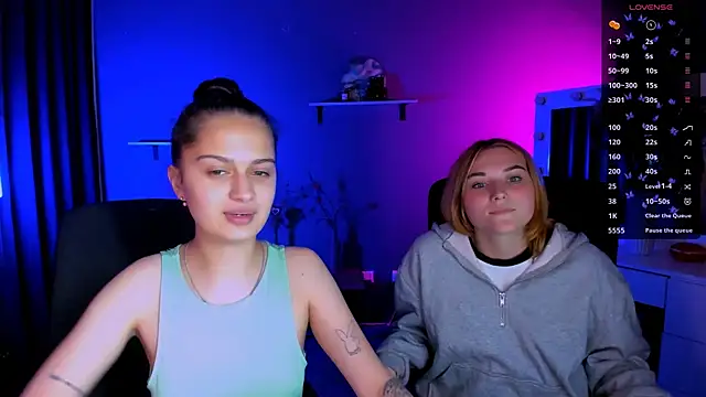 Snapshot of casey_meow_ chatting on 09/18/25, 01:24 casey meow online show from 09/18/25, 01:24