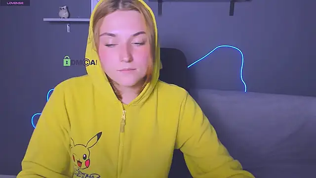 Snapshot of casey_meow_ chatting on 09/29/25, 01:05 casey meow online show from 09/29/25, 01:05