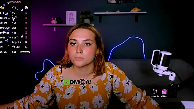 Snapshot of casey_meow_ chatting on 10/14/25, 01:01 casey meow online show from 10/14/25, 01:01