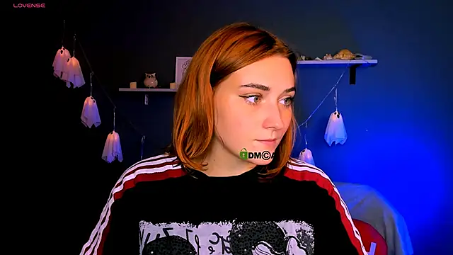 Snapshot of casey_meow_ chatting on 11/02/25, 09:33 casey meow online show from 11/02/25, 09:33