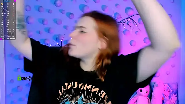 casey meow  online show from 12/23/25, 11:08