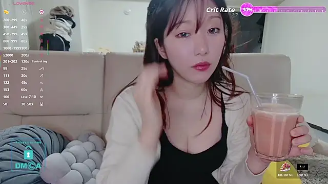 M Kaede online show from 12/18/25, 05:02