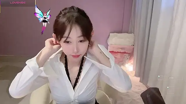 ai-ai-mi online show from 12/03/25, 03:14