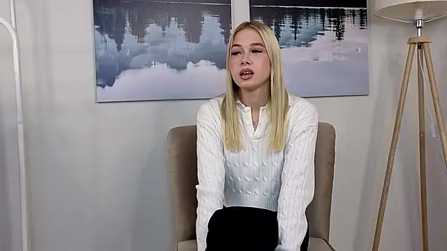 Snapshot of MarniOrdway chatting on 09/17/25, 06:37 MarniOrdway online show from 09/17/25, 06:37