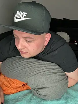 xXLustMolchXx online show from 10/03/25, 07:05