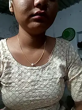 Hot Shredha online show from 10/04/25, 01:42