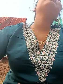 Hot Shredha online show from 11/24/25, 10:26