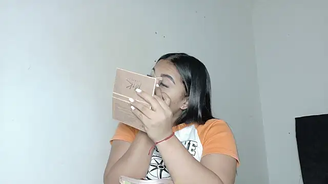 Natashaparker   online show from 04/22/26, 09:27