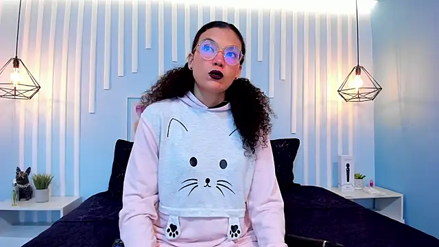 SweetStarr  online show from 10/28/25, 12:19