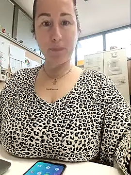 bichota85 online show from 02/10/26, 12:31