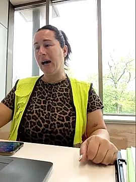 bichota85 online show from 04/22/26, 09:11