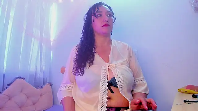 Snapshot of sharlot_montalvo_ chatting on 11/06/25, 03:02 sharlot montalvo online show from 11/06/25, 03:02